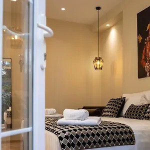 **** Hotel Cloud 5 Blloku Albanië
